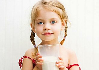 Молоко— важный  источник витамина D для детей