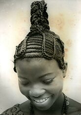 «Hairstyles». Прически девушек Африки