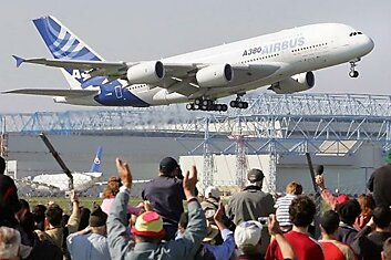 Самый большой грузопассажирский самолёт Airbus A380