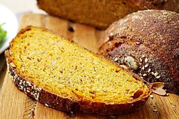 Тыквенный хлеб на закваске — ароматный и по-осеннему уютный