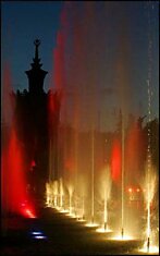 Шоу «Танцующих фонтанов» в Москве (7 фото)