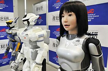 Человекоподобный робот HRP-4C