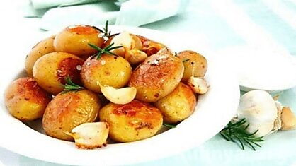 Как приготовить молодой картофель: интересные рецепты