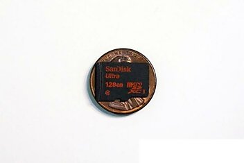Первая флэш-карта microSD на 128 ГБ