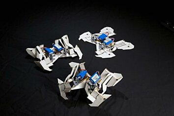 Робот оригами складывает сам себя