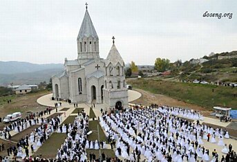 Свадьба 700 пар в Арцахе (Нагорно-Карабахская Республика) (12 фото)