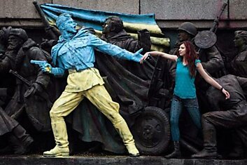 В Болгарии снова осквернили памятник советской армии-освободительнице
