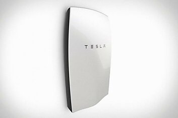 Новые литий-ионные аккумуляторы Powerwall от Tesla