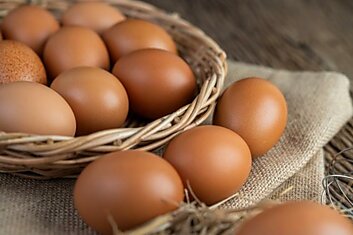 Один фермер научил меня проверять свежесть яиц, бабушки на рынке в шоке, не сдаюсь и торгуюсь