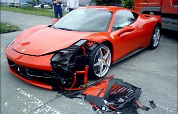 Аварии с участием спорткаров Ferrari