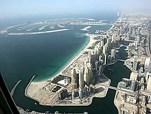 Школьник купил 9 особняков в Дубаи