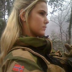 Симпатичные девушки-военные из Норвегии
