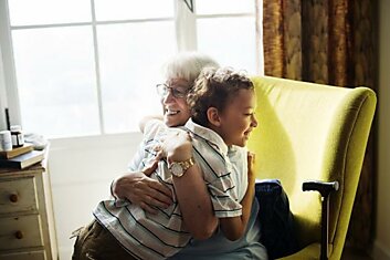 Стоит ли оставлять ребенка с пожилыми родителями на длительное время