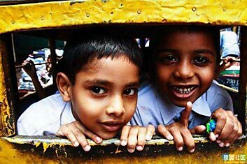 Индийские школьные "автобусы" (30 фото)
