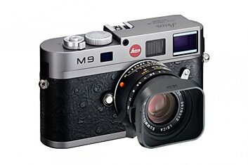 Спецсерия Leica M9 со страусиной кожей