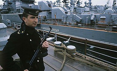 Как Украина отжимала у России корабли и базы Черноморского флота в 1990-х годах