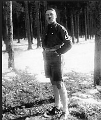Снимки Адольфа Гитлера, которые много лет находились в специальном архиве