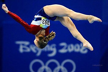 Соревнования по спортивной гимнастике на Олимпиаде-2008 (12 фотографий)