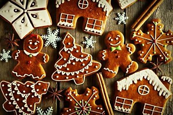 Имбирные человечки: рецепт новогоднего печенья, от которого дети придут в восторг!