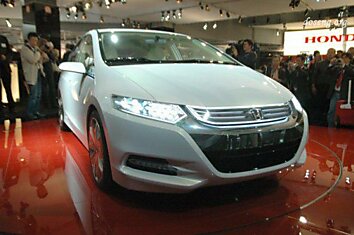 Honda Insight (16 фото)