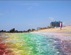 Радужный или розовый пляж Big Sur