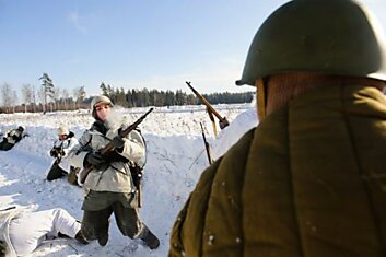 Военные инсценировки под подмосковной Черноголовкой (50 фото)