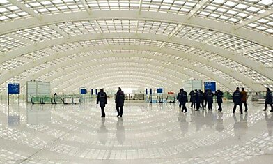 Аэропорт в Пекине (8 фотографий)