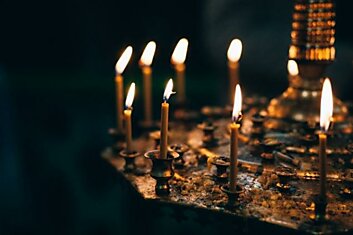 Почему свечи в храме не могут быть бесплатными