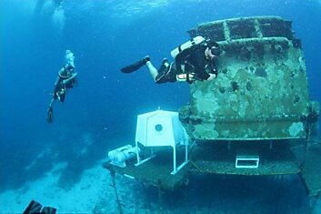 Обитаемая подводная лаборатория Водолей (12 фотографий)