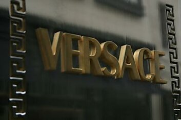 Versace выпустит телефон класса люкс