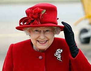Стиль 91-летней королевы Елизаветы II: 10 примеров того, что возраст яркости не помеха.