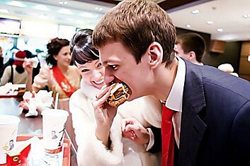 В Гонконге можно отпраздновать свадьбу в McDonald’s