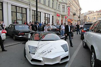 Авария с участием Lamborghini (4 фотографии)