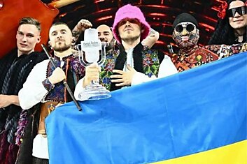 Участники Евровидения активно поддержали Украину и Kalush Orchestra в финале, самые трогательные моменты
