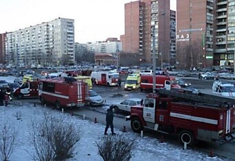 Взрыв газа в доме в Петербурге (5 фото+5 видео)