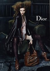 Карли Клосс в рекламе Dior
