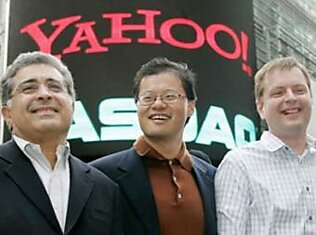 За один день исполнительный директор Yahoo потерял $500 млн