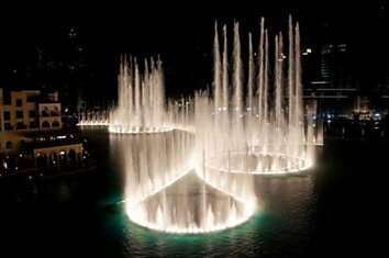 «Фонтан Дубаи» — это музыкальный фонтан.