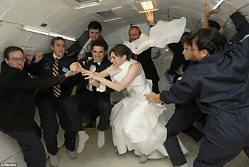 Самая необычная свадьба в невесомости теперь доступна каждому