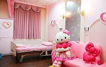 Роддом в стиле Hello Kitty (6 фото)