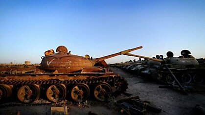В 1991 году пустыня, которая находится рядом с Кувейтом, превратилась в кладбище старых танков.