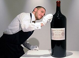 18-литровая бутылка красного вина выставлена на Sotheby's