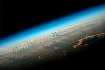Фотографии из космоса, фотограф космонавт Олег Германович Артемьев (28 фото)