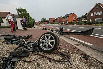 Жуткая авария, в которой Audi S8 разлетелась на куски