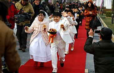 Коллективная свадьба в Китае