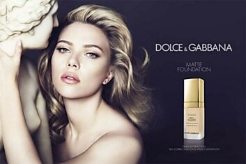 Скарлетт Йоханссон рекламирует тональник Dolce  Gabbana