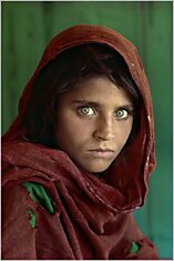 История девочки с зелеными глазами (2 фотографии)