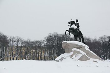 Памятник Петру I в Санкт-Петербурге