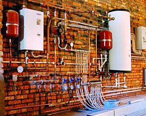Как выбрать источник бесперебойного электропитания для системы отопления загородного дома