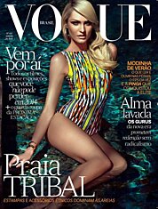 Кэндис Свейнпол украсила обложку Vogue Бразилия
